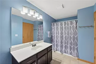 2335 Oakridge Cir, Hudson, WI 54016 - Photo 14