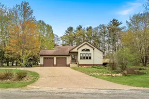 2418 Panorama Dr, Menomonie, WI 54751 - Photo 2