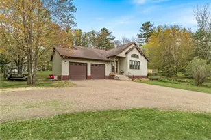 2418 Panorama Dr, Menomonie, WI 54751 - Photo 6