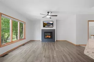 13 Cliff Ridge Ct, Hudson, WI 54016 - Photo 12