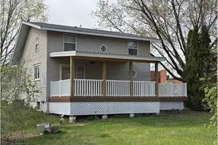 605 5th St, Pepin, WI 54759 - Photo 1