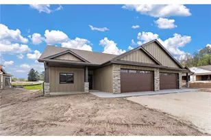 1077 Legend Ln, River Falls, WI 54022 - Photo 1