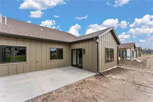 1079 Legend Ln, Troy Township, WI 54022 - Photo 18