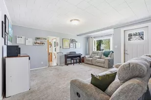 202 Hamilton Dr, River Falls, WI 54022 - Photo 4