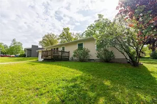 649 Oakwood Dr, Durand, WI 54736 - Photo 4