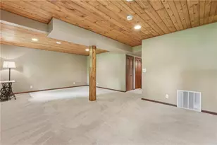 1295 Evergreen Dr, Kinnickinnic Township, WI 54022 - Photo 36