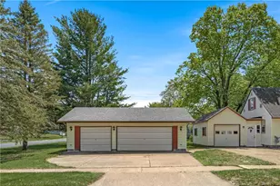 308 20th Ave, Menomonie, WI 54751 - Photo 4