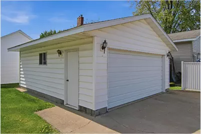 712 N Bridge Street, Chippewa Falls,  54729 - Photo 36