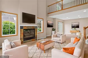1900 Hawthorne Point, Hudson, WI 54016 - Photo 8