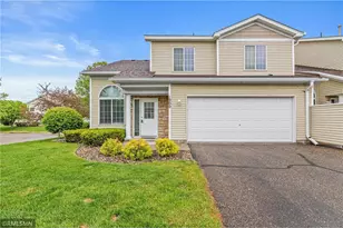 1900 Hawthorne Point, Hudson, WI 54016 - Photo 2