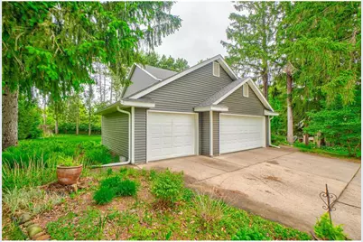 1005 Spruce Drive, Hudson, WI 54016 - Photo 4