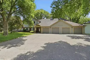 4342 Buckingham Ct, Vadnais Heights, MN 55127 - Photo 2