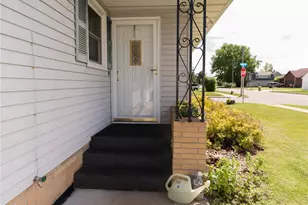 374 W Vine St, Mondovi, WI 54755 - Photo 4