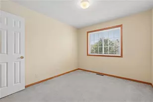 3560 Sterling Heights Dr, River Falls, WI 54022 - Photo 12