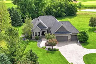 293 St Andrews Dr, Troy Township, WI 54016 - Photo 2