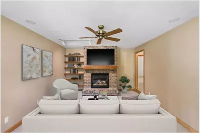 700 Spruce Drive, Hudson, WI 54016 - Photo 4