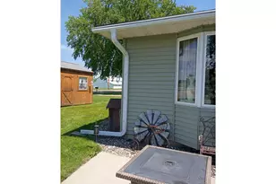 260 N Harrison St, Mondovi, WI 54755 - Photo 8