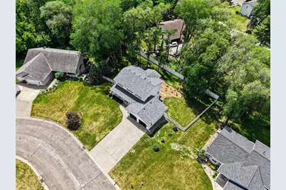 685 Flora Square, Prescott, WI 54021 - Photo 16