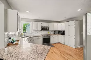 685 Flora Square, Prescott, WI 54021 - Photo 8