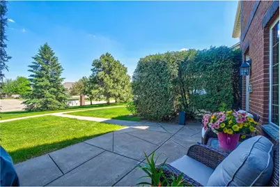 395 Valley Commons, Hudson, WI 54016 - Photo 4