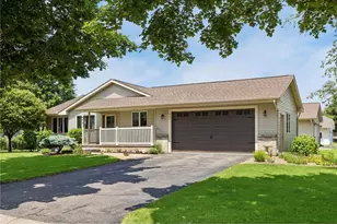 843 Leroy Ln, River Falls, WI 54022 - Photo 2