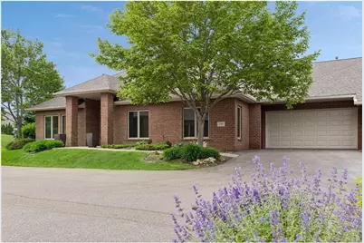 195 W Canyon Drive, Hudson, WI 54016 - Photo 2