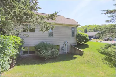 1825 Golf View Drive, River Falls, WI 54022 - Photo 38