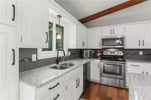 1010 Ferndale St, Maplewood, MN 55119 - Photo 14