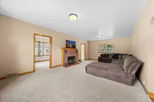 398 E Wall St, Ellsworth, WI 54011 - Photo 16
