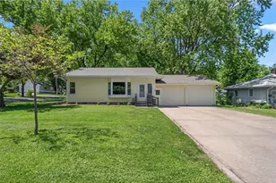 603 Lewis St, River Falls, WI 54022 - Photo 2
