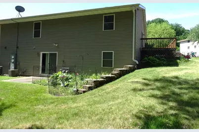 186 Country Lane, Durand, WI 54736 - Photo 4