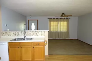 186 Country Ln, Durand, WI 54736 - Photo 8