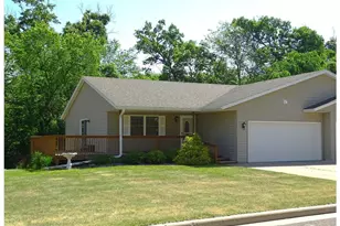 186 Country Ln, Durand, WI 54736 - Photo 2