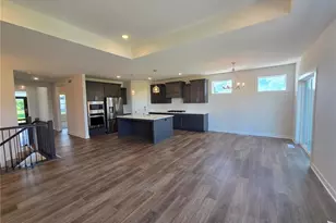 1587 Creekwood Dr, New Richmond, WI 54017 - Photo 6