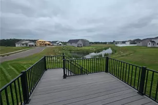 1587 Creekwood Dr, New Richmond, WI 54017 - Photo 4