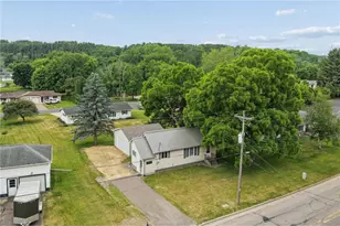 746 1st St, Glenwood City, WI 54013 - Photo 2