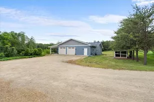 1013 70th Ave, Roberts, WI 54023 - Photo 2