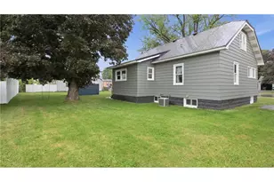 525 W Lincoln St, Augusta, WI 54722 - Photo 28