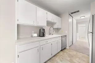 4836 Grenwich Trail, Oakdale, MN 55128 - Photo 16