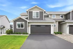 1710 Southpoint Ln, Hudson, WI 54016 - Photo 2