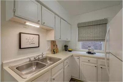 1088 Dayton Avenue, Saint Paul, MN 55104 - Photo 28