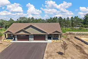 1060 Legend Ln, Troy Township, WI 54022 - Photo 40