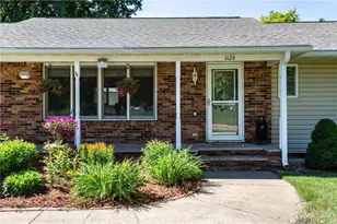 1126 E Division St, River Falls, WI 54022 - Photo 4