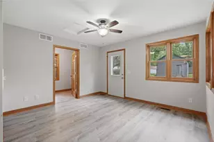 538 N Pearl St, River Falls, WI 54022 - Photo 10
