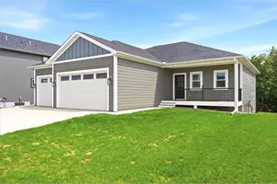 482 Westwood, River Falls, WI 54022 - Photo 4