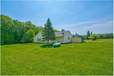 W5516 690th Avenue, Beldenville, WI 54003 - Photo 38