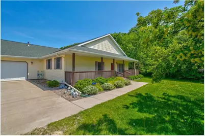 W5516 690th Avenue, Beldenville, WI 54003 - Photo 4