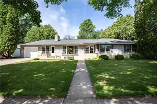 415 N 8th St, River Falls, WI 54022 - Photo 4