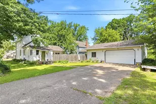 180 S Plum St, Ellsworth, WI 54011 - Photo 32
