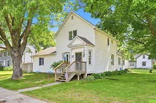 180 S Plum St, Ellsworth, WI 54011 - Photo 4